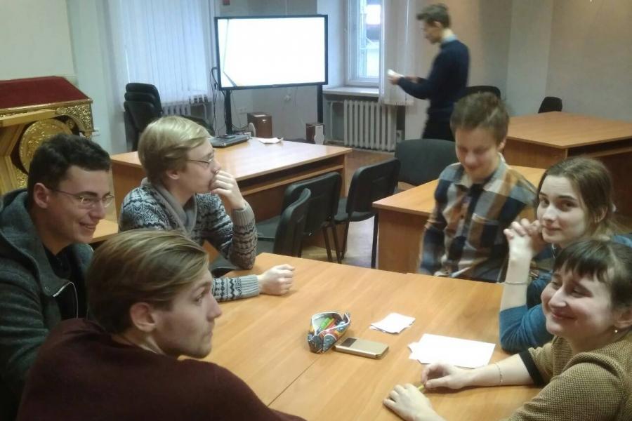 14 ноября 2017 в Институте теологии состоялся первый в этом учебном году турнир по интеллектуальной игре «Что? Где? Когда?» 14 ноября 2017 в Институте теологии состоялся первый в этом учебном году турнир по интеллектуальной игре «Что? Где? Когда?»